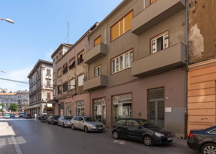 La Preziosa Gæstehus Pula